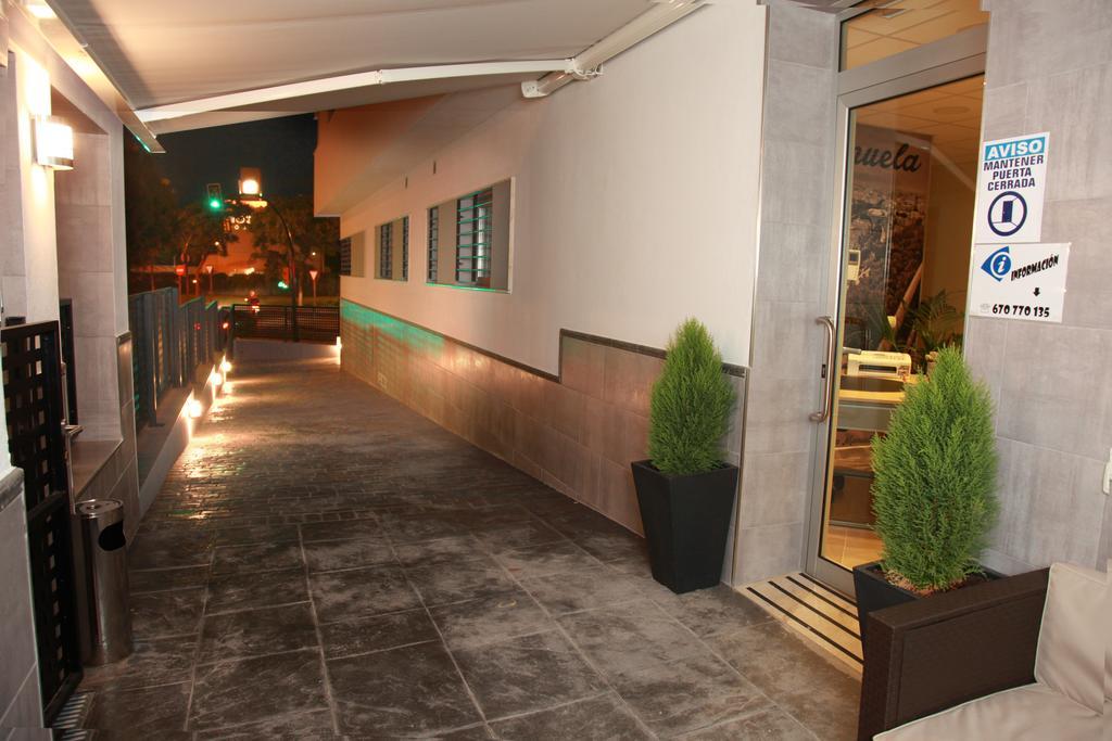 Hostal Dona Manuela Malaga Luaran gambar