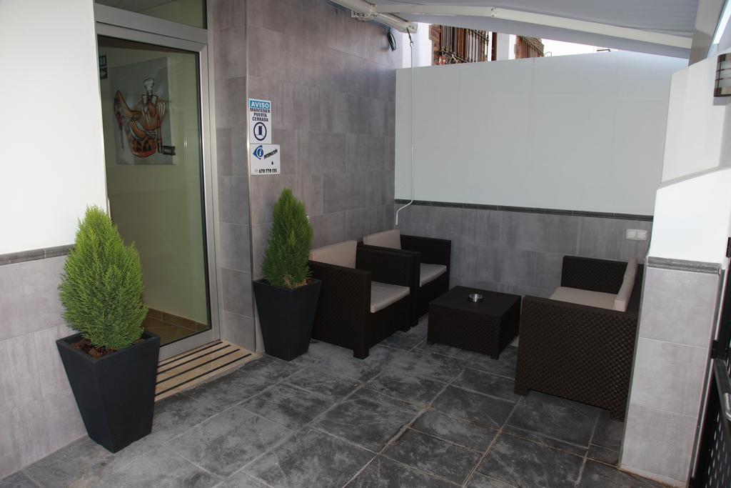 Hostal Dona Manuela Malaga Luaran gambar